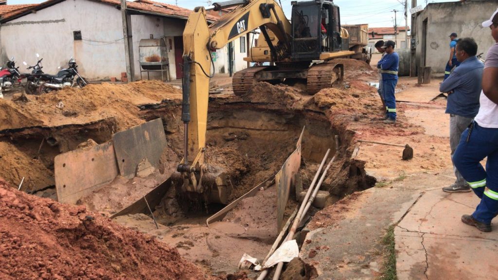 Obra De Drenagem Profunda Avança Na Rua Minas Gerais Portal Do Guigui